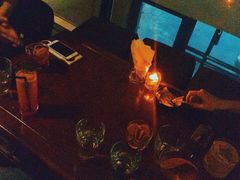 -Whisper Bar 