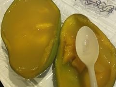 -志龙皇冠吃货椰子铺