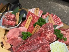 -铭牛烧肉·和牛海鲜自助(高新月牙湖店)