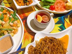 -月亮眼花园餐厅书吧酒吧