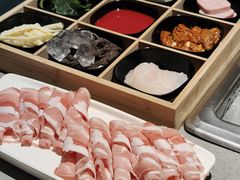 -海底捞火锅(新松江路生日主题店)