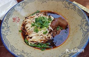 Special Pig Trotter Noodle Soup