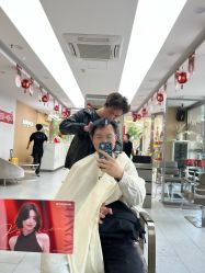 -首脑美发沙龙