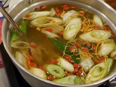 -月亮房·白斩鸡(娄山关路店)