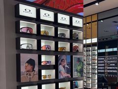 -LensCrafters亮视点(东方新天地店)