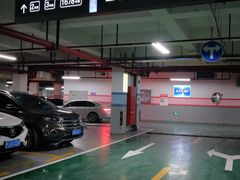 -绿洲中环中心-停车场