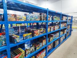 -逝水玩具折扣店