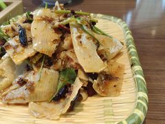 -有红鸡毛店·川菜(建设路店)