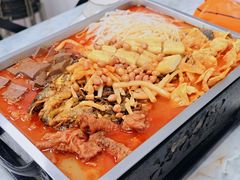 -在巷子里的烤肉店·螺蛳粉烤鱼·牛蛙(和美城店)