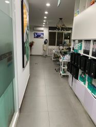 -黑奥秘脱发白发中心