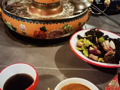 -毛辣果·贵州红酸汤牛肉火锅(西单店)