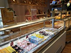 面包甜点陈列柜-好利来(兴华街店)