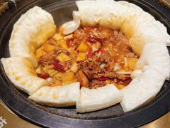 -锅飘飘·东北铁锅炖(雨花客厅店)