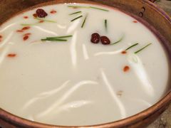 -三人行骨头王火锅(长寿店)