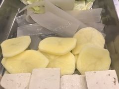 -超越炭火牛蛙火锅鸡(河东店)