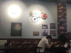 大堂-愉肴麻辣香锅(中北镇店)