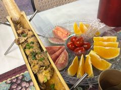 -刘姐啤酒鱼民族演艺餐厅(西街总店)