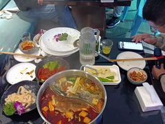 -唯爱KTV聚会餐厅(仙林东城汇店)