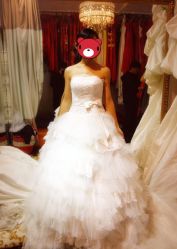 大拖尾-喜喜婚纱HAPPINESS STUDIO奢定馆(海淀体验馆)