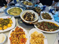 -老码头黑皮肘子锅包肉(赣水路店)