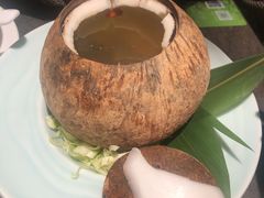 原只椰炖乌鸡汤-汤城小厨•粤菜•靓汤(苏州街店)
