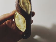 红豆碱水面包-WHEN PIGS FLY当猪飞