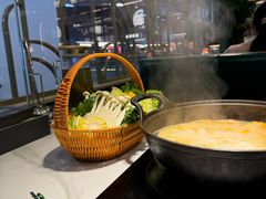 -椰子湾·海南火锅·糟粕醋·椰子鸡(正大广场店)