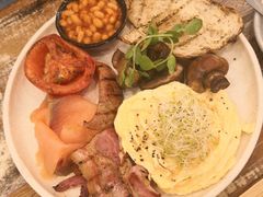 -FLOVIE FLORIST CAFE