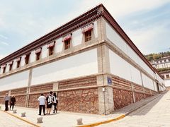 -塔尔寺游客服务中心