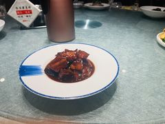 -侬佳蒸菜馆(听潮店)