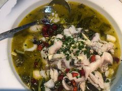 -魏铭鱼头捞饭(晋阳路店)