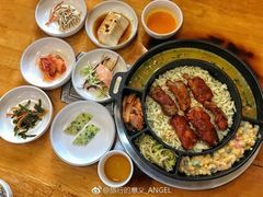 -青纱灯笼韩国料理店