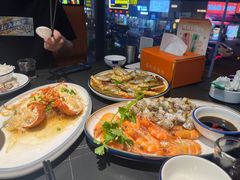 -鑫悦楼煎蟹·16年海鲜大排档
