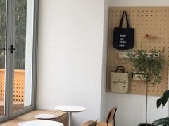 用餐区-DEEP COFFEE(瑞光烘焙工厂店)