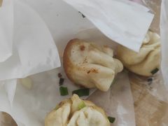 特色葱煎包-赵宝美煎包店