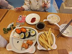 -美食小镇·观赏珍稀鸟类·长隆熊猫酒店