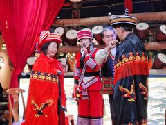 -老滇山寨•云南特色菜•地方菜•民族风情歌舞表演(金碧店)