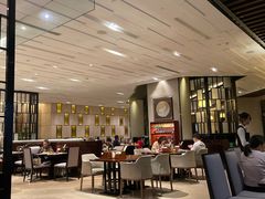 -广州万富希尔顿酒店·感趣自助餐厅·金秋蟹宴生蚝海鲜刺身
