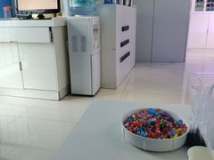 -提一眼镜·蔡司·依视路(小寨店)
