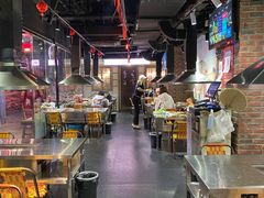 大堂-马路牙子地桌烤肉(工体店)