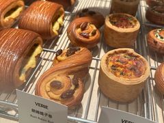 -VERIE BAKEHOUSE