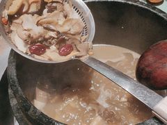 -蘑界·野生菌火锅(深业上城店)