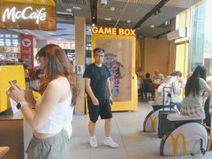 -麦当劳(中二横路店)