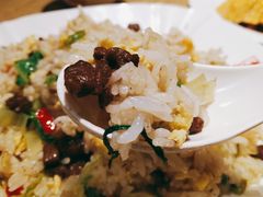 蔬菜牛肉炒饭-泰煌鸡·上海白斩鸡·鸡汤面(鹤庆店)
