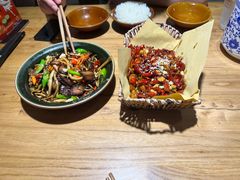 -先启半步颠小酒馆(万风新天地店)