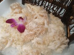 -老牌坊云南鱼豆花火锅(嵩山店)