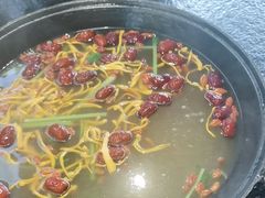 -鹿鸣山草本茶香火锅(园西路店)