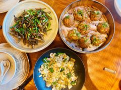 手捏菜小炒蘑菇-芳草地度假酒店·野炉中餐厅