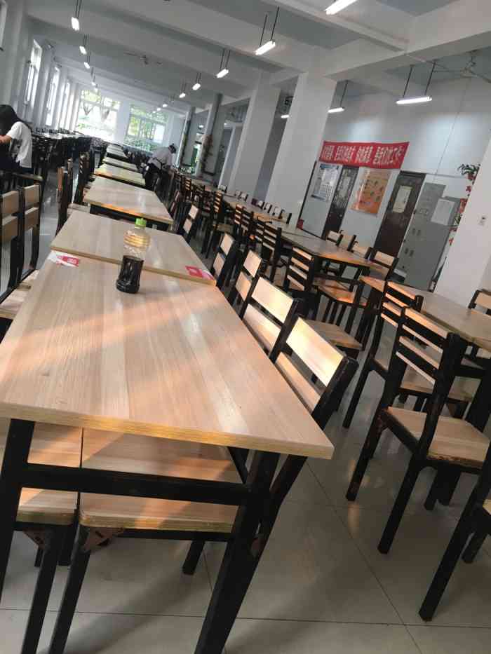 大連海洋大學瓦房店校區學生食堂二-