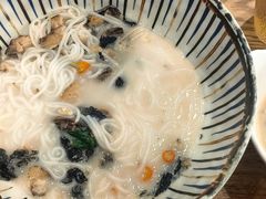 -鲜越鲜鱼粉(财富购物中心店)